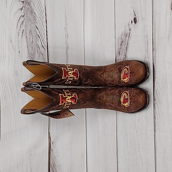 Gameday NWT NCAA Iowa State Cyclones Men 8.5D Embroidered Distressed Sole Boots - Picture 1 of 8